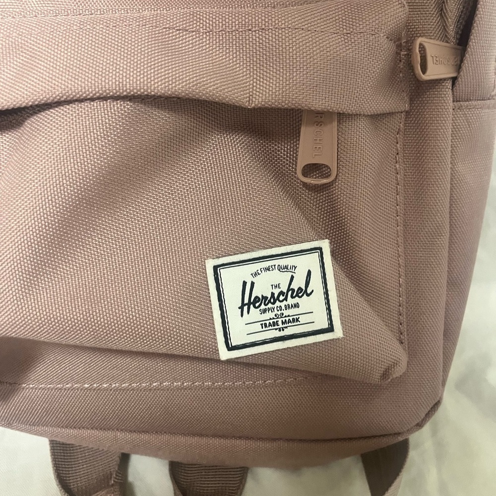 HERSCHEL Suppy Co. Women’s Classic Light Rosette Small Backpack Pocket Zip - Picture 2 of 3